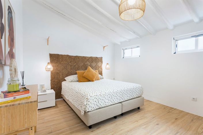 Image No.18-2 Bed House for sale