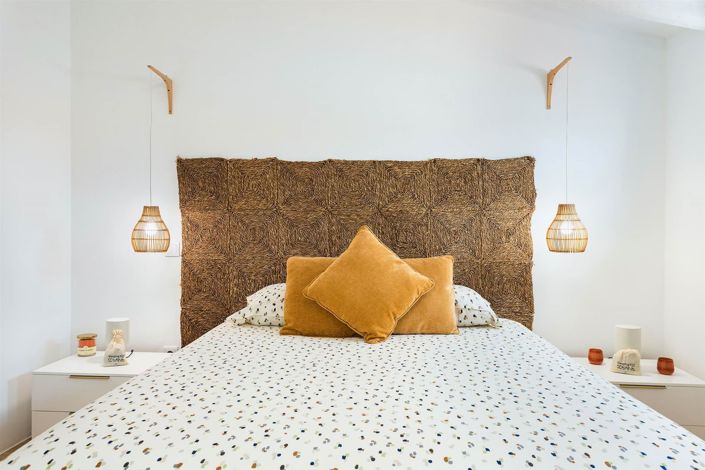 Image No.19-2 Bed House for sale