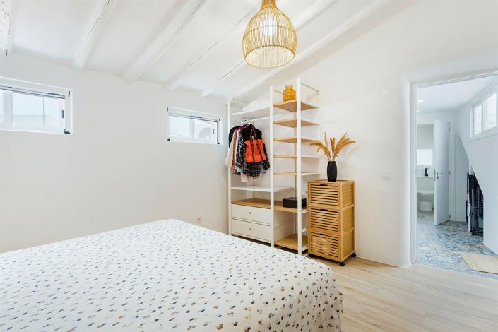 Image No.21-2 Bed House for sale