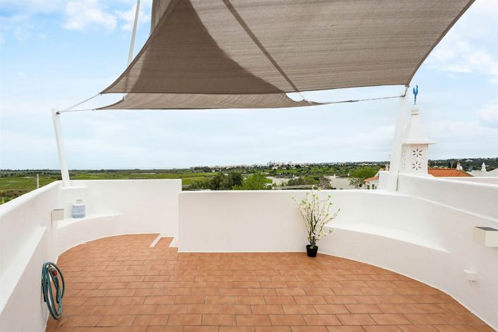 Image No.26-2 Bed House for sale