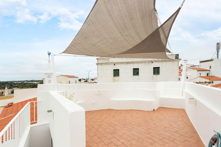 Image No.28-2 Bed House for sale