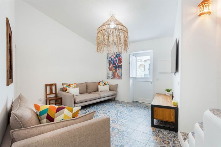 Image No.3-2 Bed House for sale