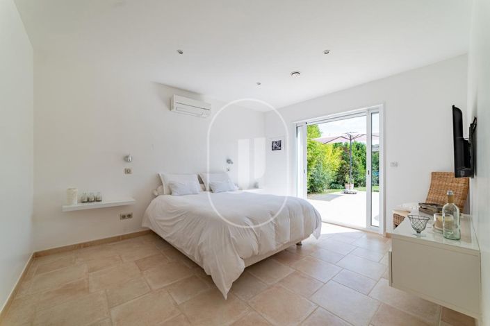 Image No.7-3 Bed House for sale