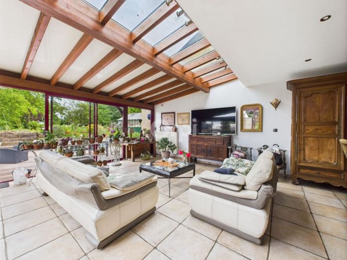 Image No.3-8 Bed House for sale