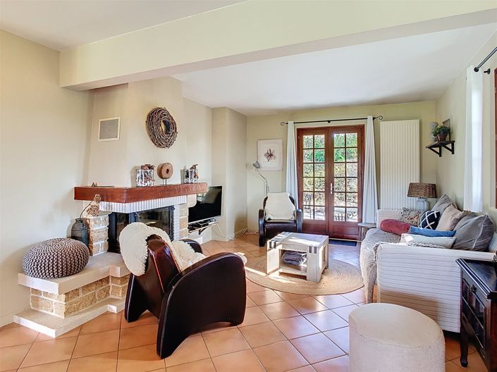 Image No.7-5 Bed House for sale