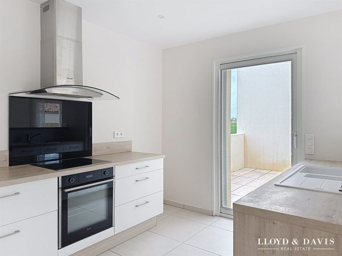 Image No.22-3 Bed House for sale