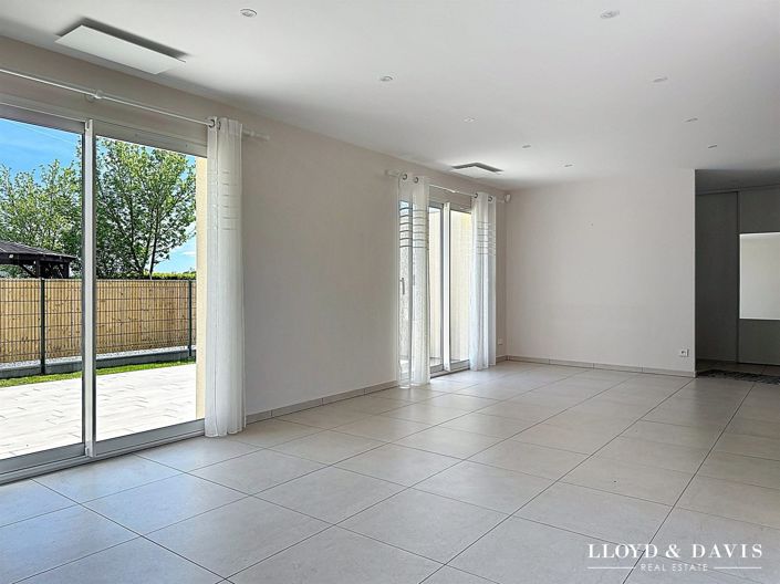 Image No.4-3 Bed House for sale