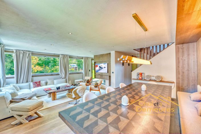 Image No.2-4 Bed House for sale