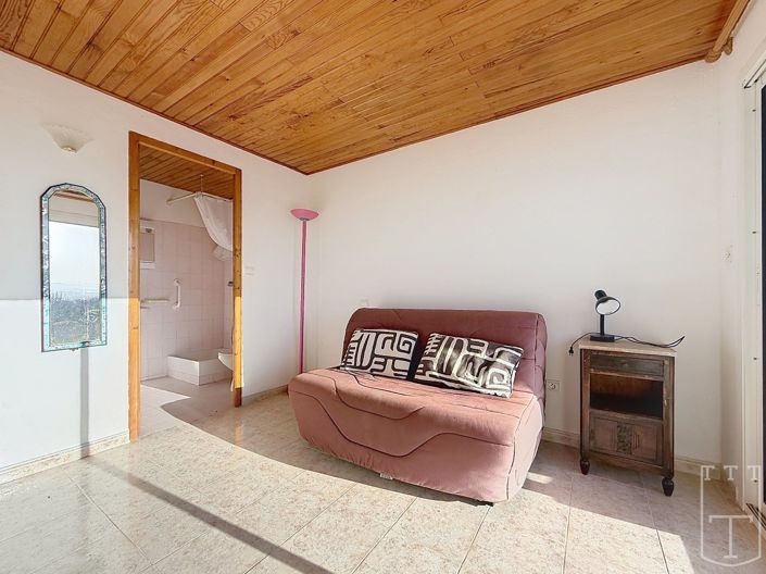 Image No.8-3 Bed House for sale