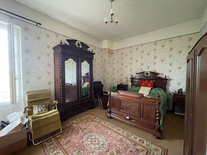 Image No.10-7 Bed House for sale