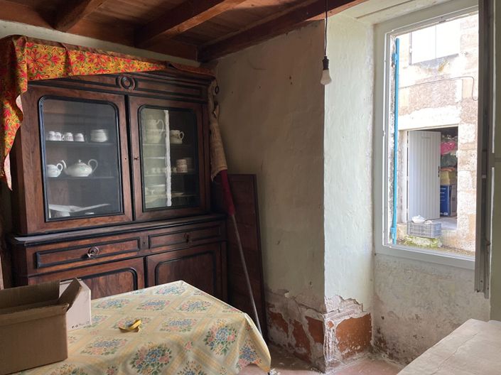 Image No.14-7 Bed House for sale