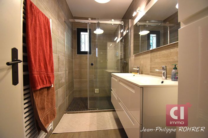 Image No.10-4 Bed House for sale