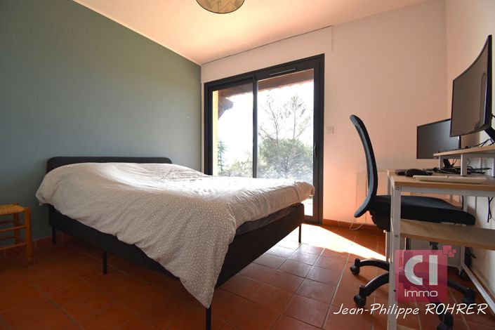 Image No.9-4 Bed House for sale