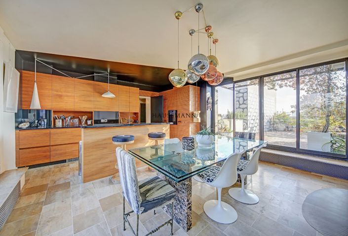 Image No.15-4 Bed Apartment for sale