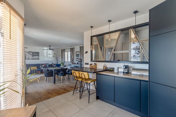 Image No.6-4 Bed House for sale