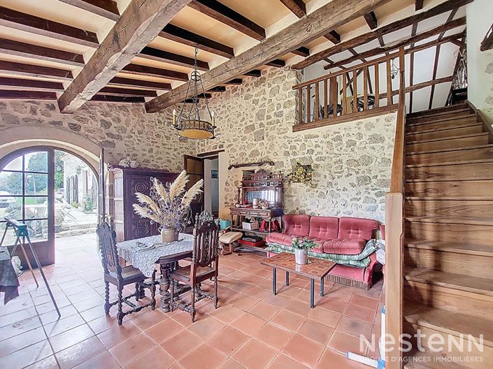 Image No.2-4 Bed House for sale