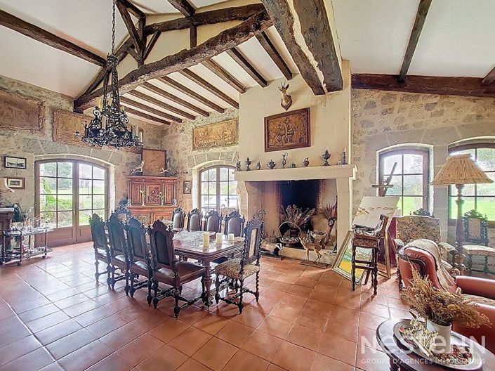 Image No.3-4 Bed House for sale