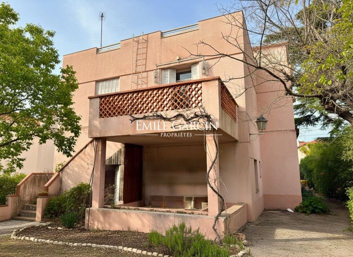 Image No.2-4 Bed House for sale