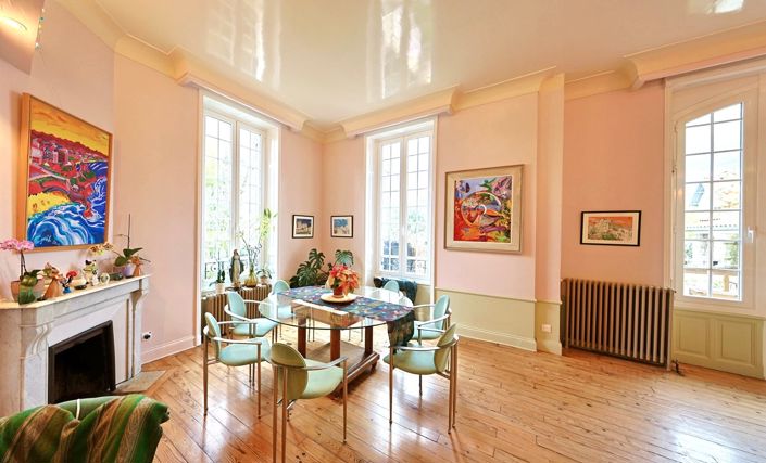 Image No.7-10 Bed Property for sale