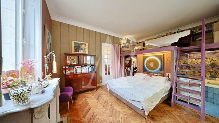 Image No.9-10 Bed Property for sale