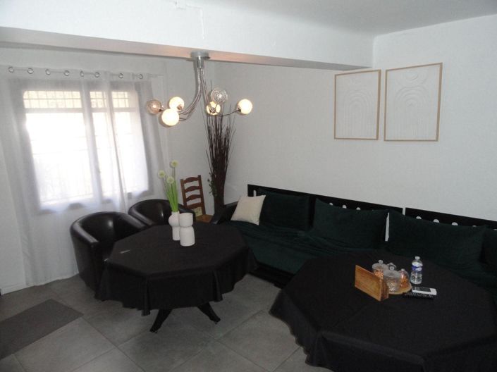 Image No.3-1 Bed House for sale