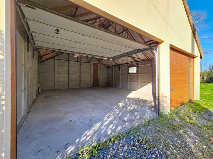 Image No.16-2 Bed House for sale