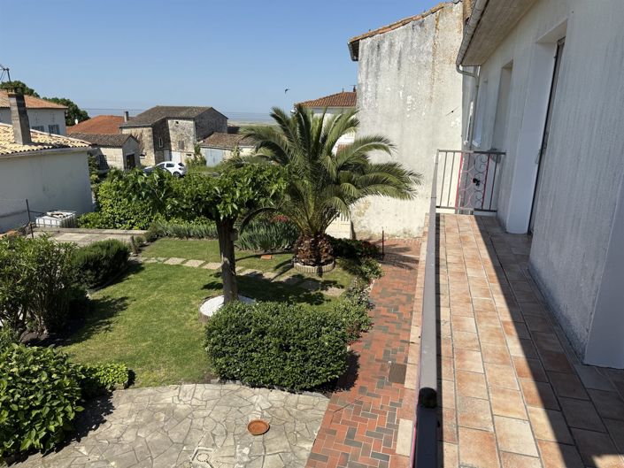 Image No.14-6 Bed House for sale