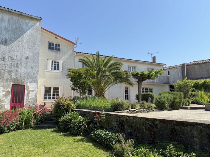 Image No.19-6 Bed House for sale