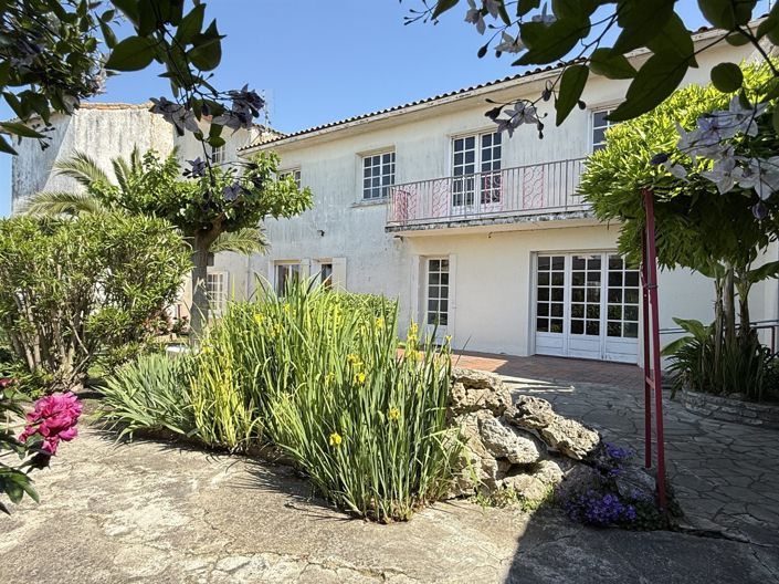 Image No.26-6 Bed House for sale