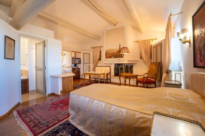 Image No.13-6 Bed House for sale