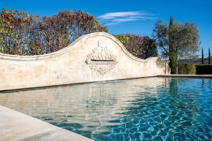 Image No.8-6 Bed House for sale