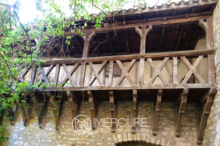 Image No.7-10 Bed House for sale