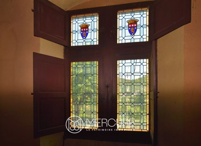 Image No.8-10 Bed House for sale