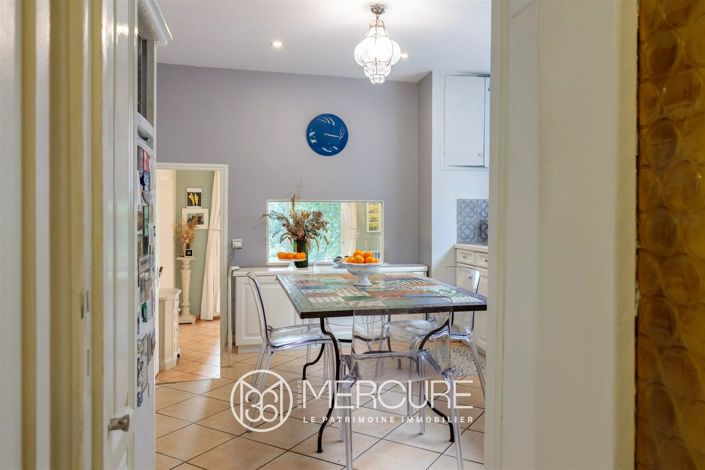 Image No.6-5 Bed House for sale