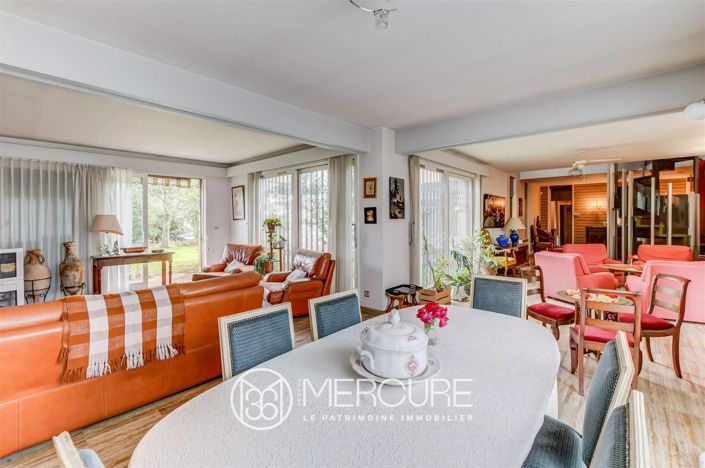 Image No.4-6 Bed House for sale