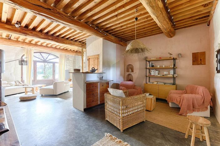 Image No.13-6 Bed House for sale