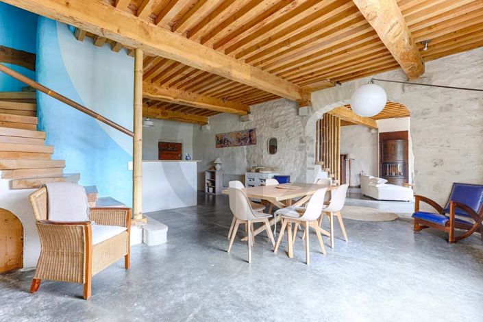 Image No.16-6 Bed House for sale