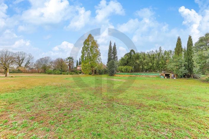 Image No.30-6 Bed House for sale