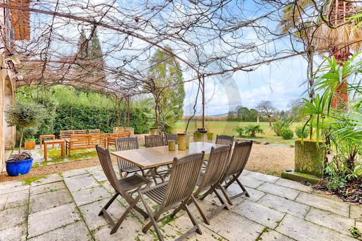 Image No.4-6 Bed House for sale