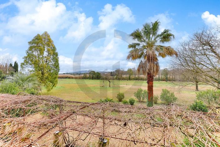 Image No.5-6 Bed House for sale