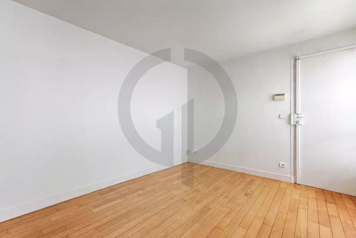 Image No.14-3 Bed Apartment for sale