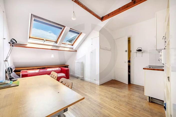 Image No.24-7 Bed House for sale