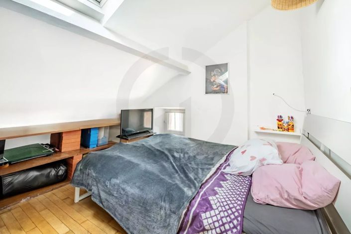 Image No.25-7 Bed House for sale