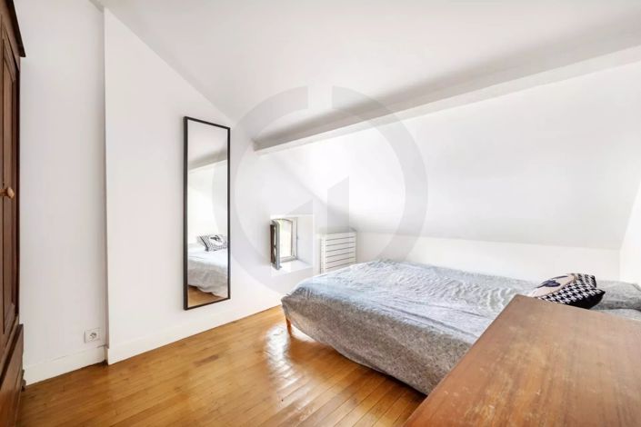 Image No.27-7 Bed House for sale