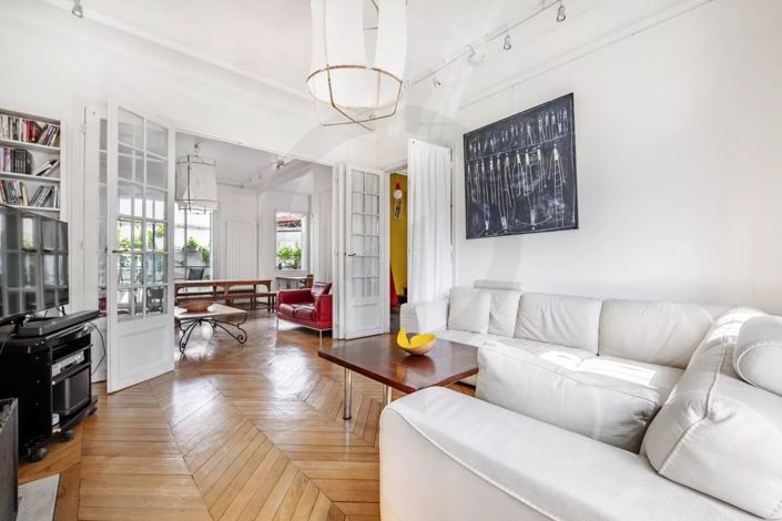 Image No.9-7 Bed House for sale