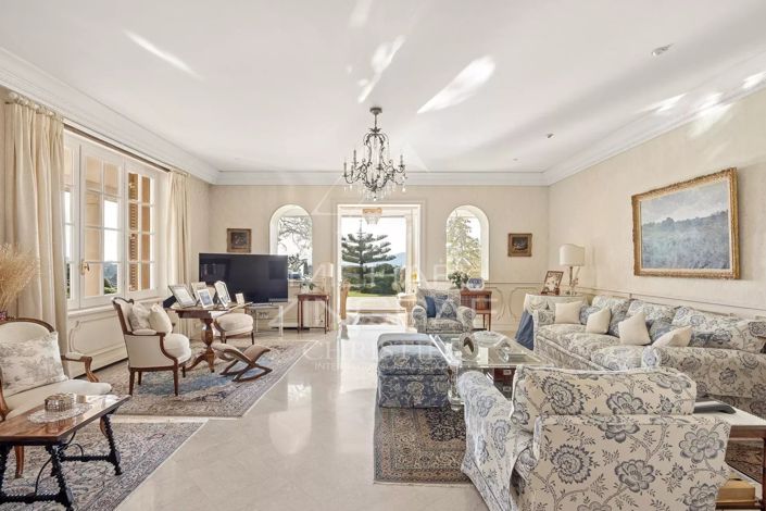 Image No.23-7 Bed House for sale