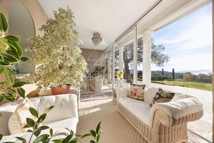 Image No.24-7 Bed House for sale