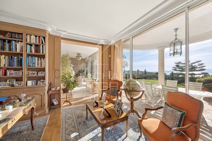 Image No.25-7 Bed House for sale