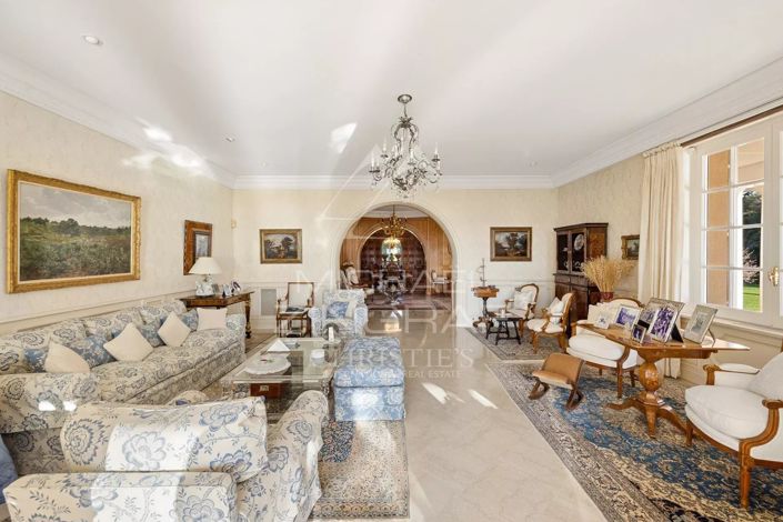 Image No.27-7 Bed House for sale