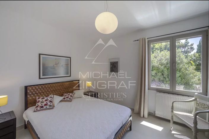 Image No.13-6 Bed House for sale